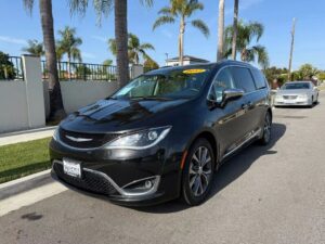 2017 CHRYSLER PACIFICA LIMITED MINIVAN 4D