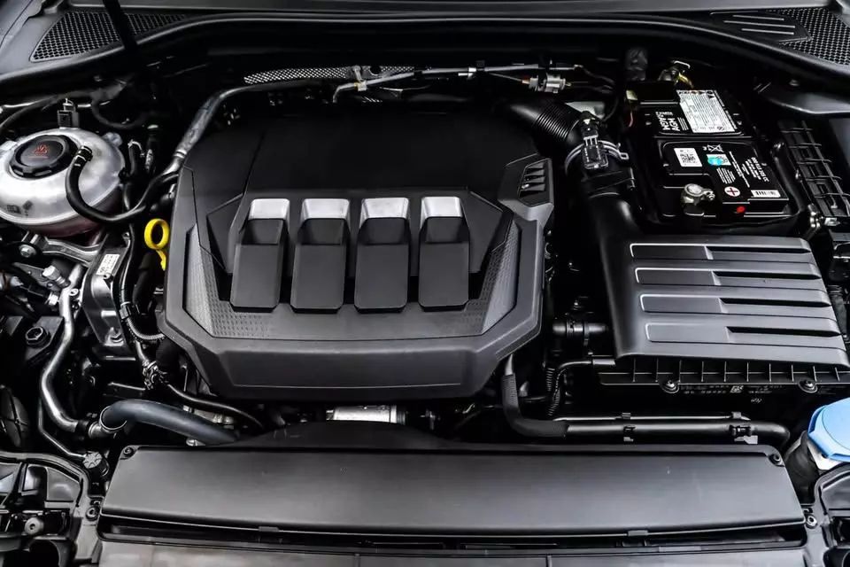 
								2018 AUDI A3 PREMIUM PLUS SEDAN 4D full									