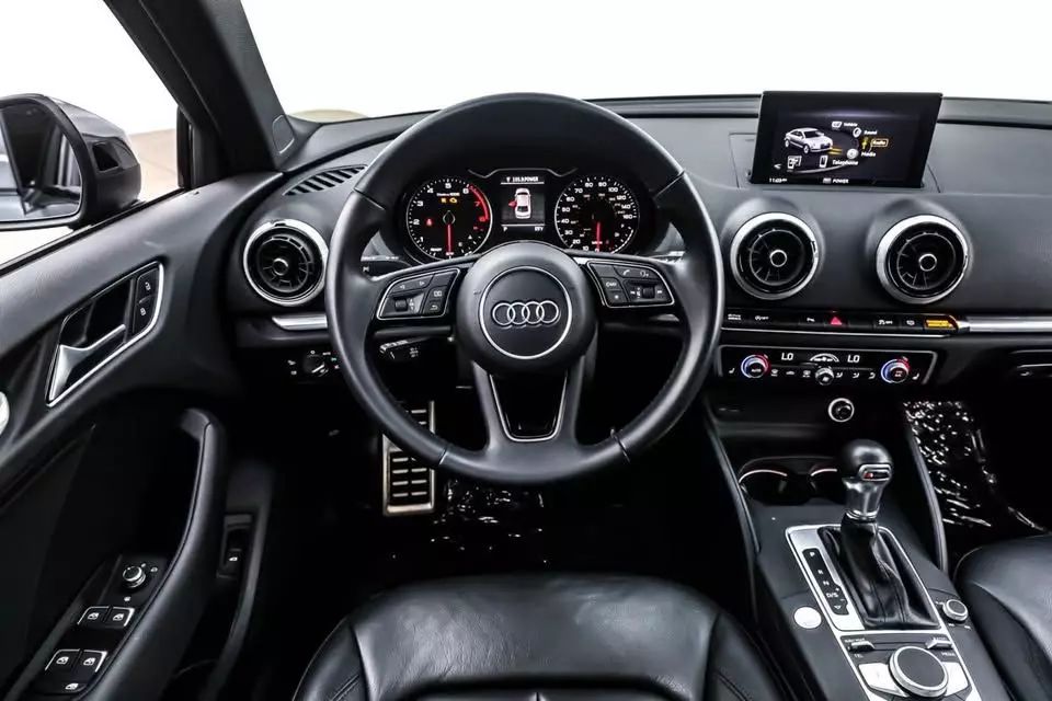 
								2018 AUDI A3 PREMIUM PLUS SEDAN 4D full									