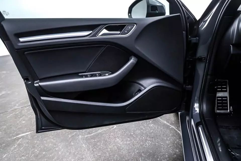 
								2018 AUDI A3 PREMIUM PLUS SEDAN 4D full									