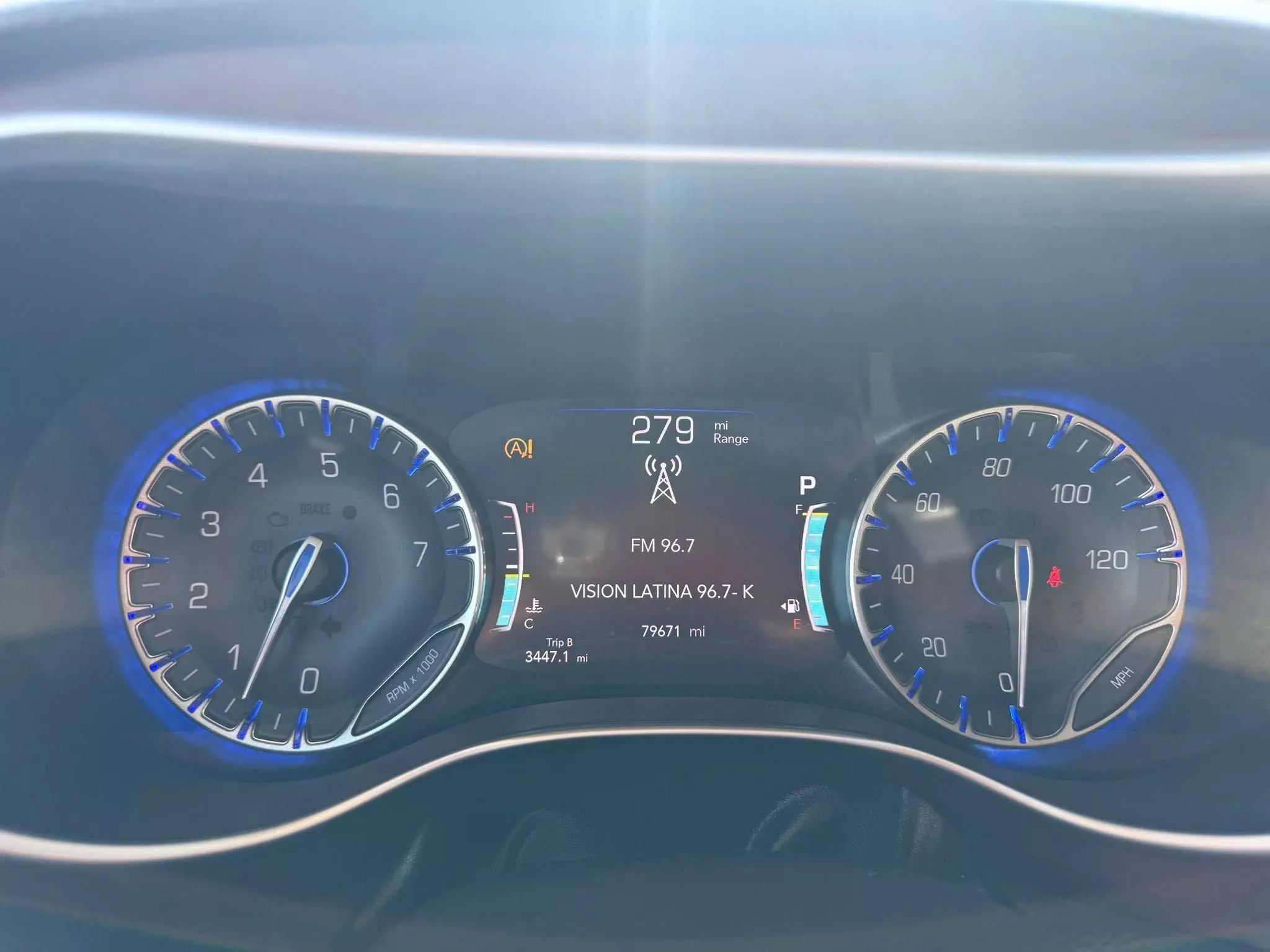 
								2017 CHRYSLER PACIFICA LIMITED MINIVAN 4D full									