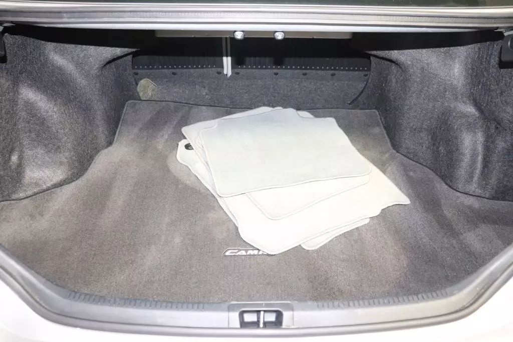 
								2016 TOYOTA CAMRY LE SEDAN 4D full									