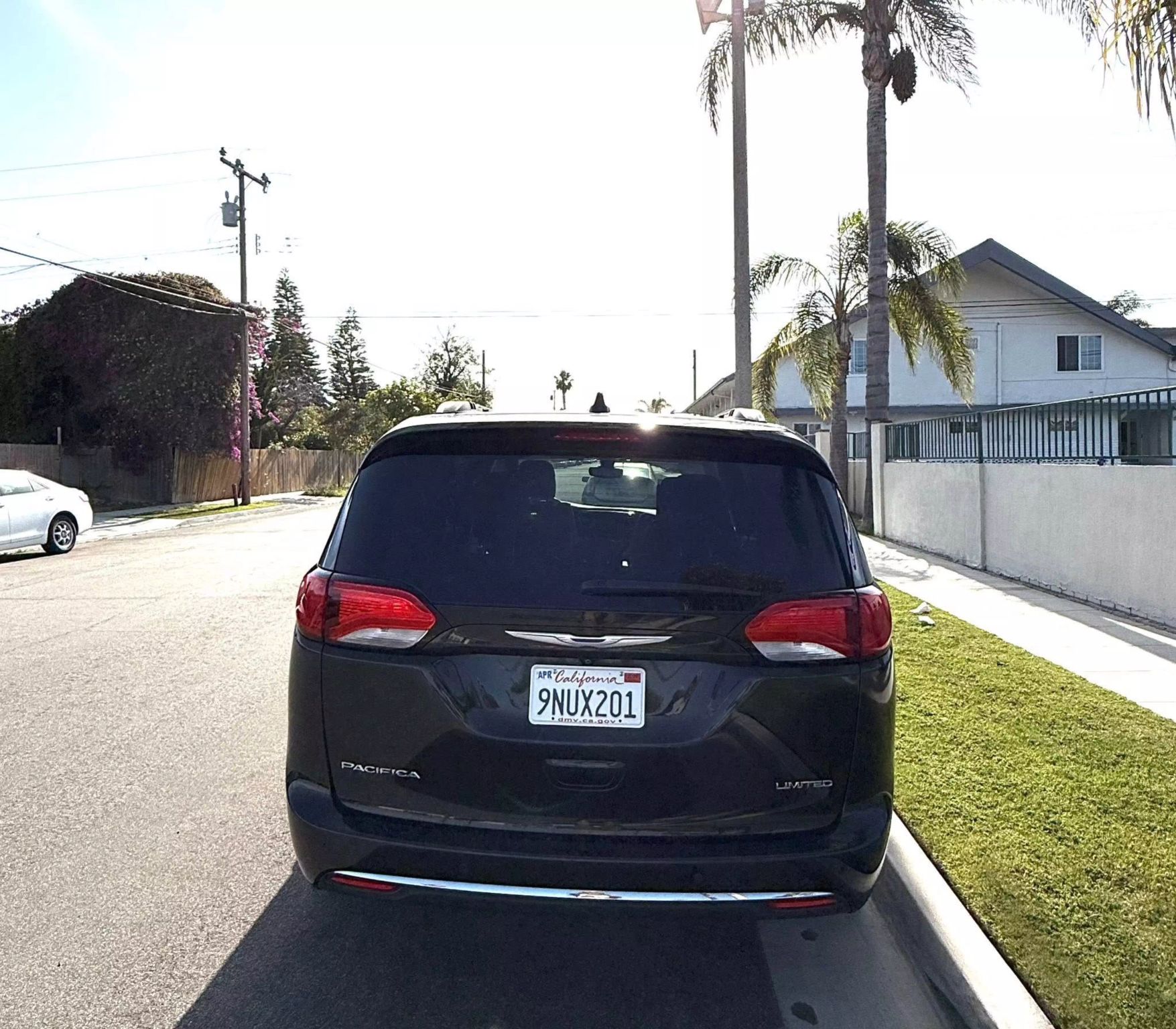 
								2017 CHRYSLER PACIFICA LIMITED MINIVAN 4D full									