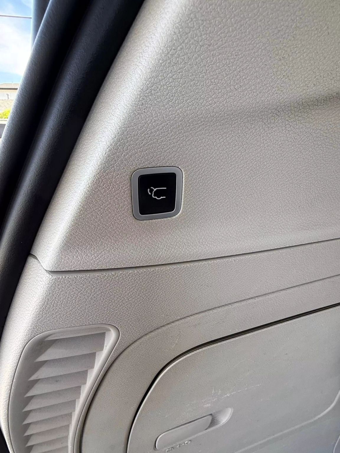 
								2017 CHRYSLER PACIFICA LIMITED MINIVAN 4D full									