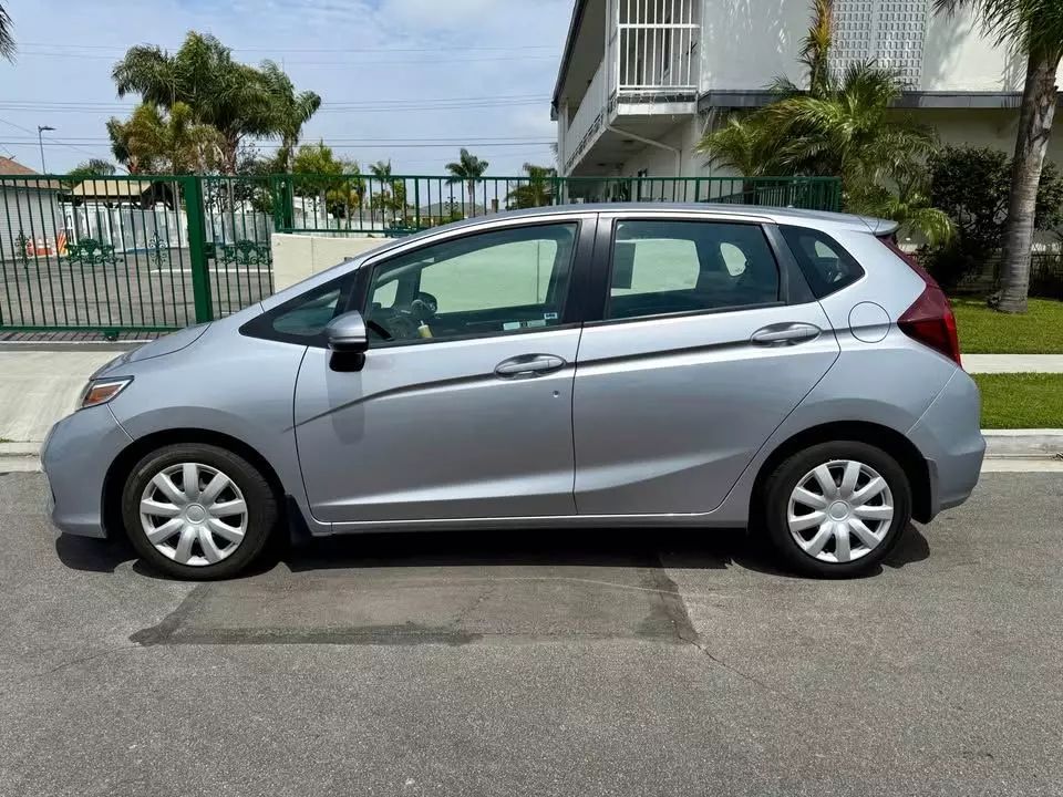 
								2019 HONDA FIT LX HATCHBACK 4D full									