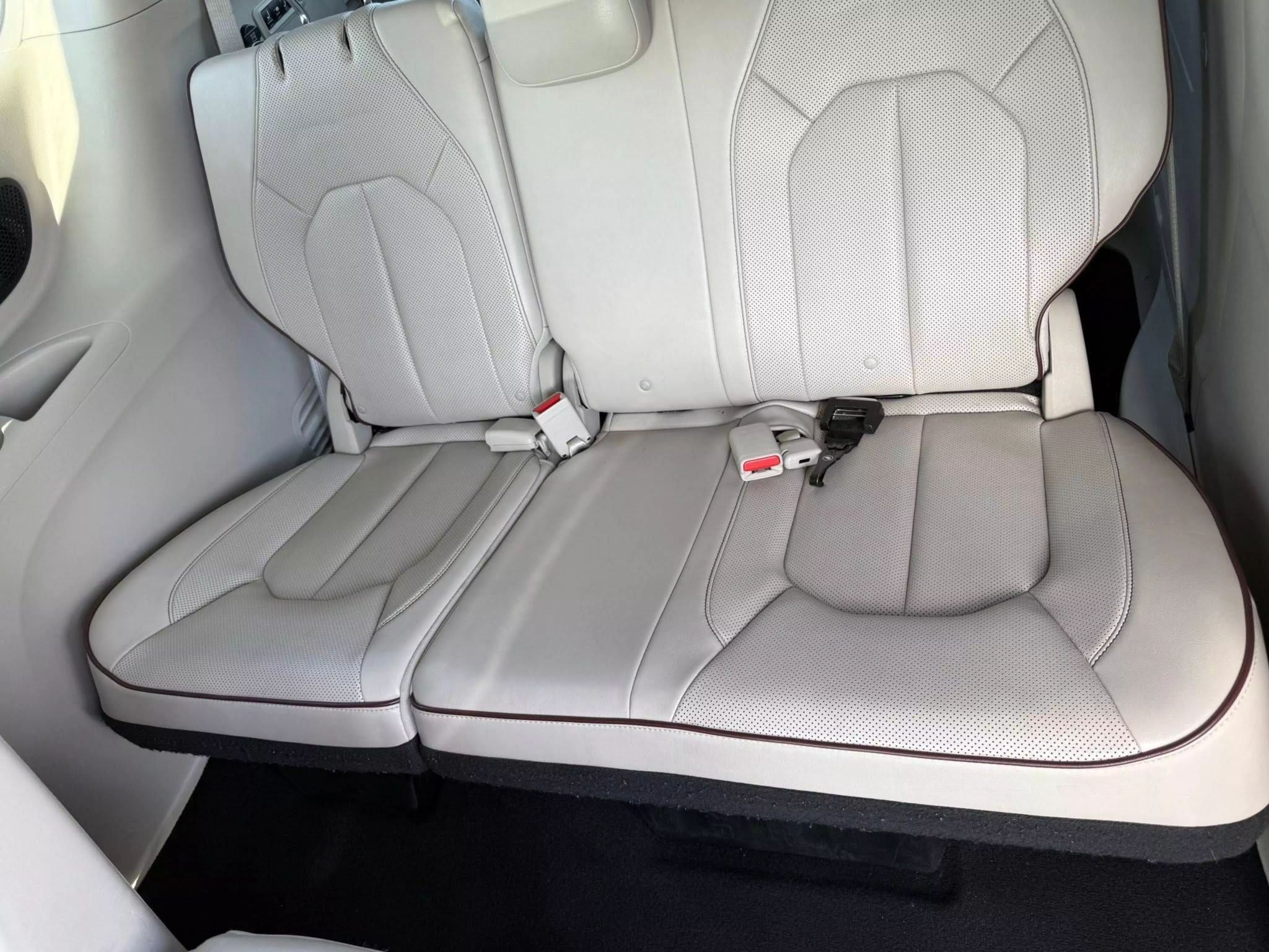 
								2017 CHRYSLER PACIFICA LIMITED MINIVAN 4D full									