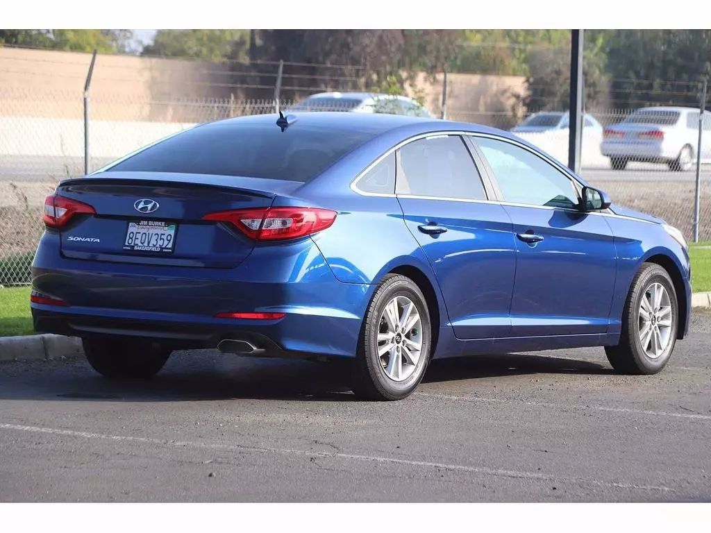 
								2017 HYUNDAI SONATA SEDAN 4D full									