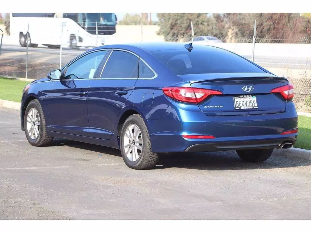 
								2017 HYUNDAI SONATA SEDAN 4D full									