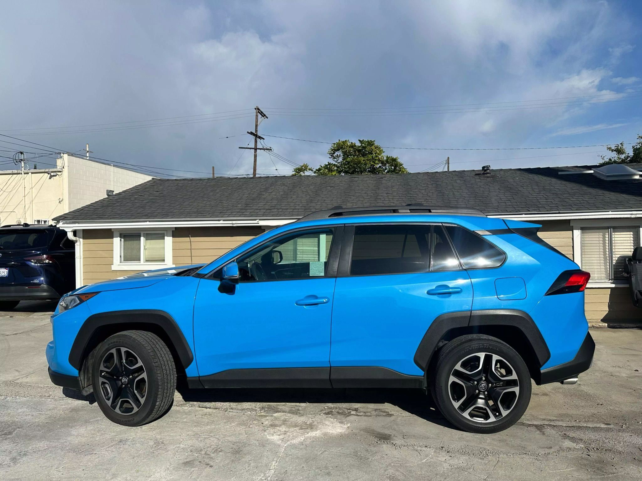 
								2019 TOYOTA RAV4 ADVENTURE SPORT UTILITY 4D full									