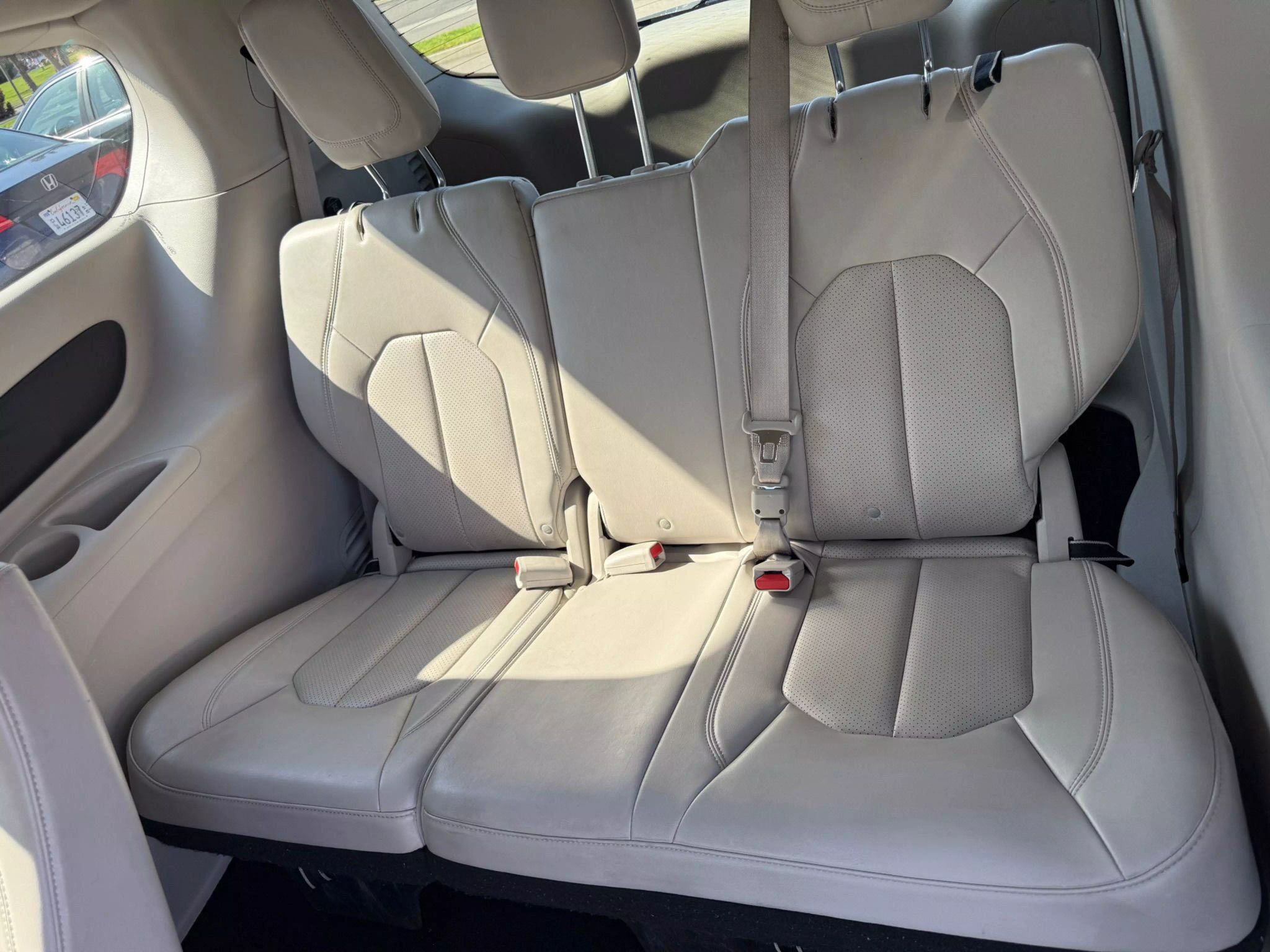 
								2021 CHRYSLER VOYAGER LXI MINIVAN 4D full									