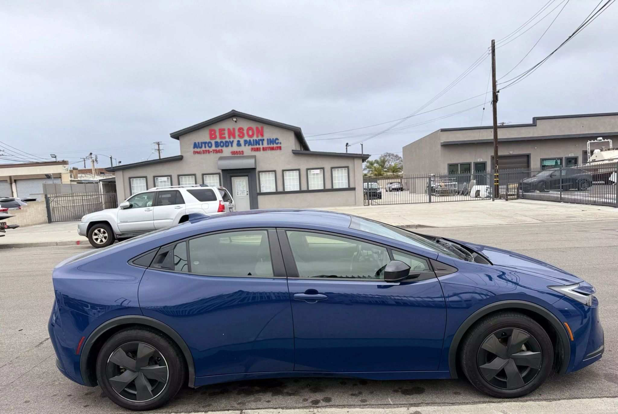 
								2023 TOYOTA PRIUS LE HATCHBACK 4D full									