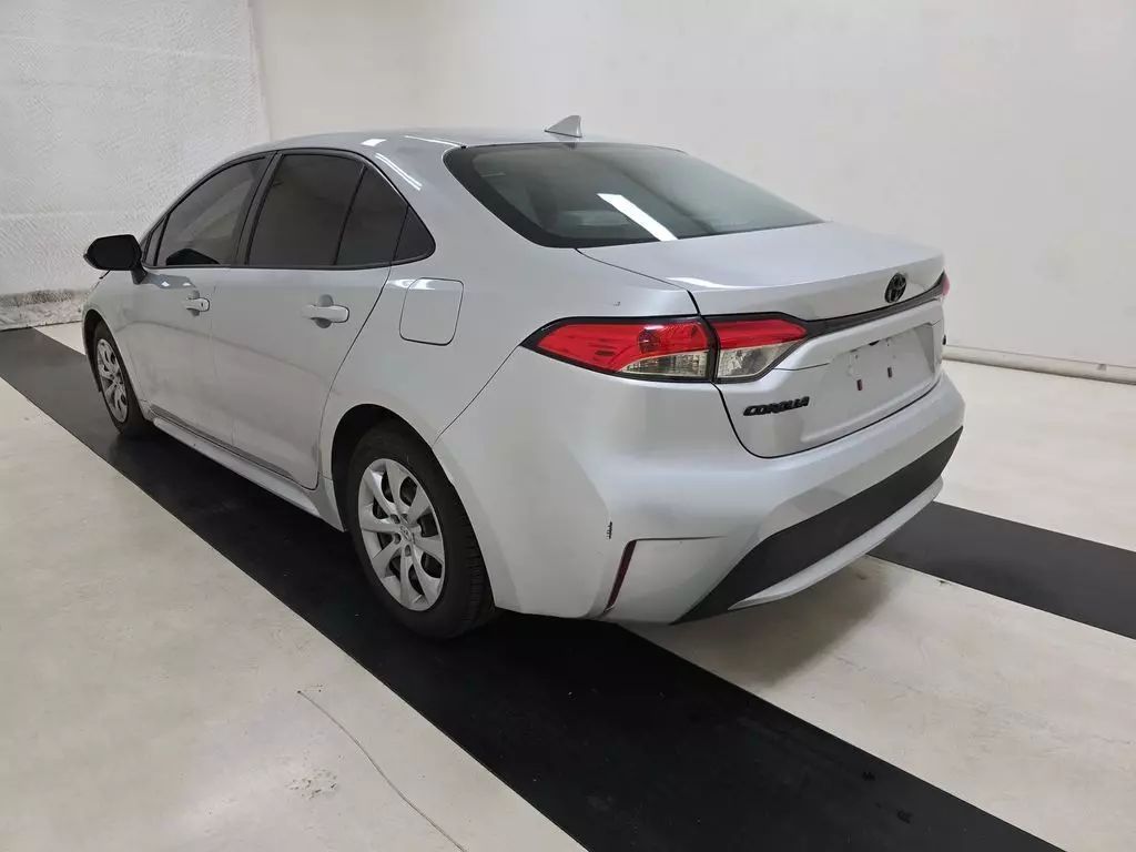 
								2022 TOYOTA COROLLA LE SEDAN 4D full									
