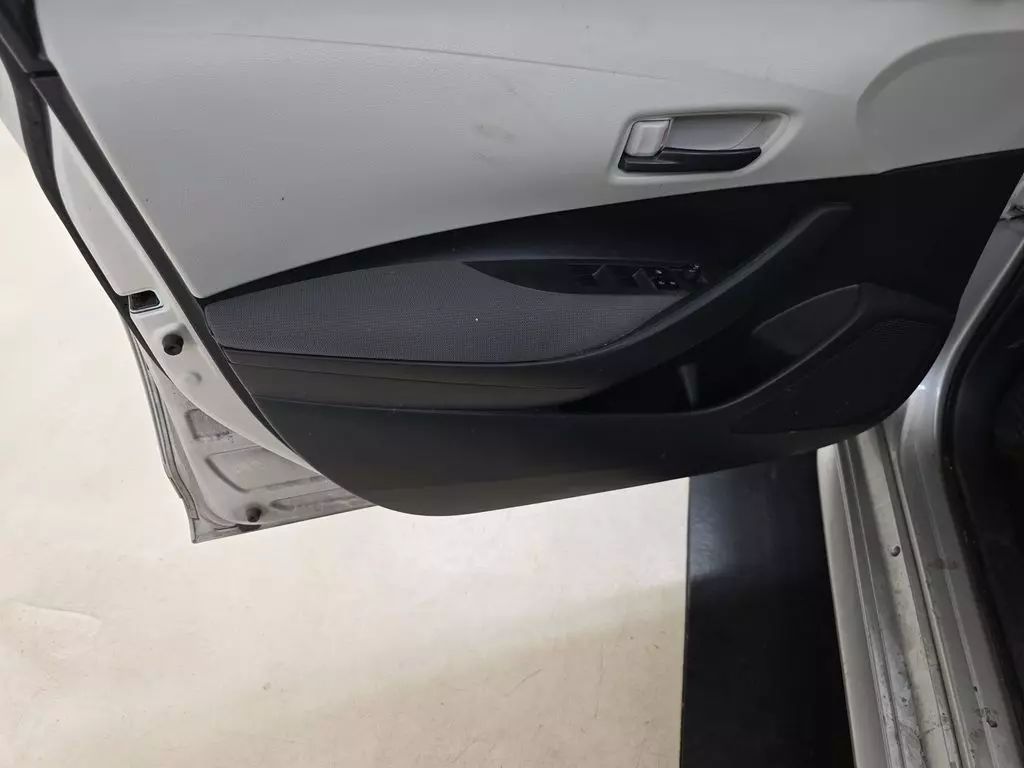 
								2022 TOYOTA COROLLA LE SEDAN 4D full									