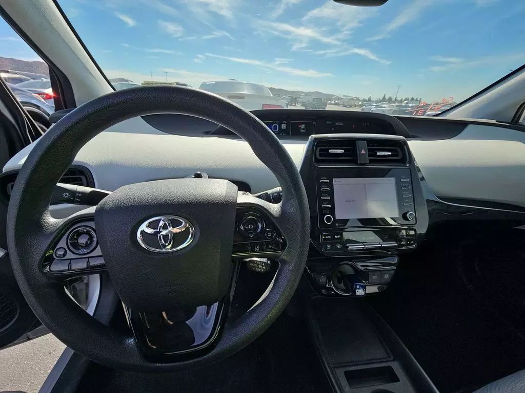 
								2022 TOYOTA PRIUS LE HATCHBACK 4D full									