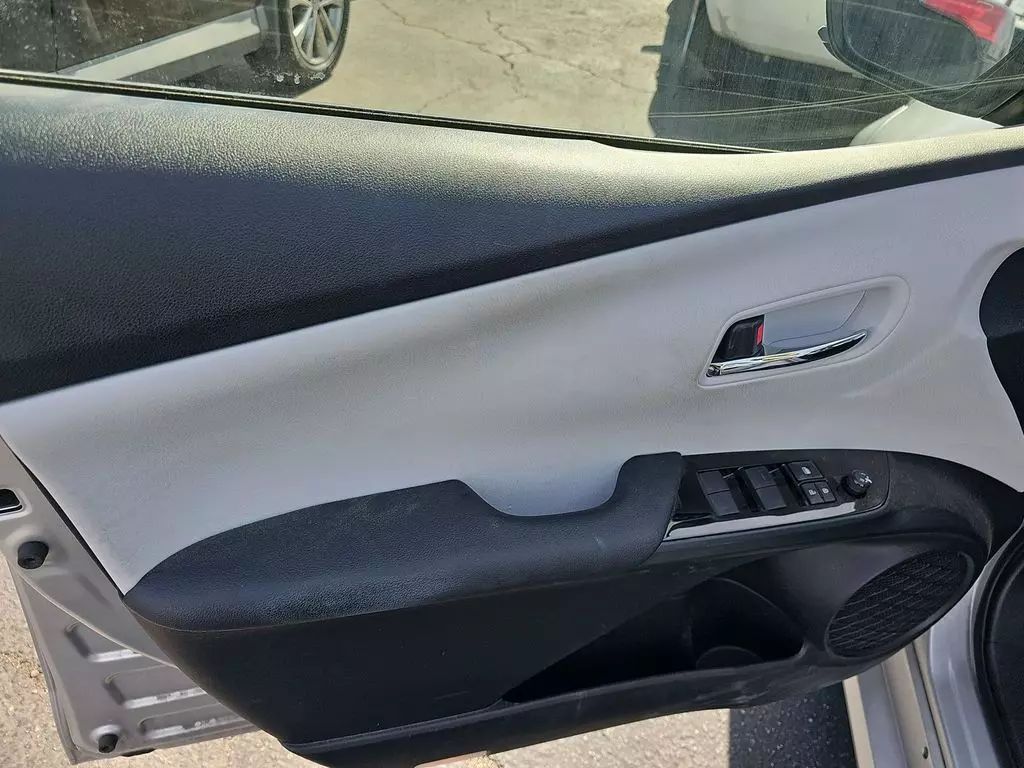 
								2022 TOYOTA PRIUS LE HATCHBACK 4D full									