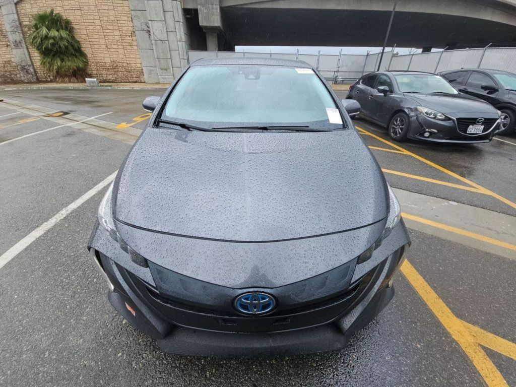 
								2020 TOYOTA PRIUS PRIME XLE 4D full									