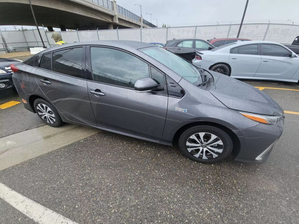 
								2020 TOYOTA PRIUS PRIME XLE 4D full									