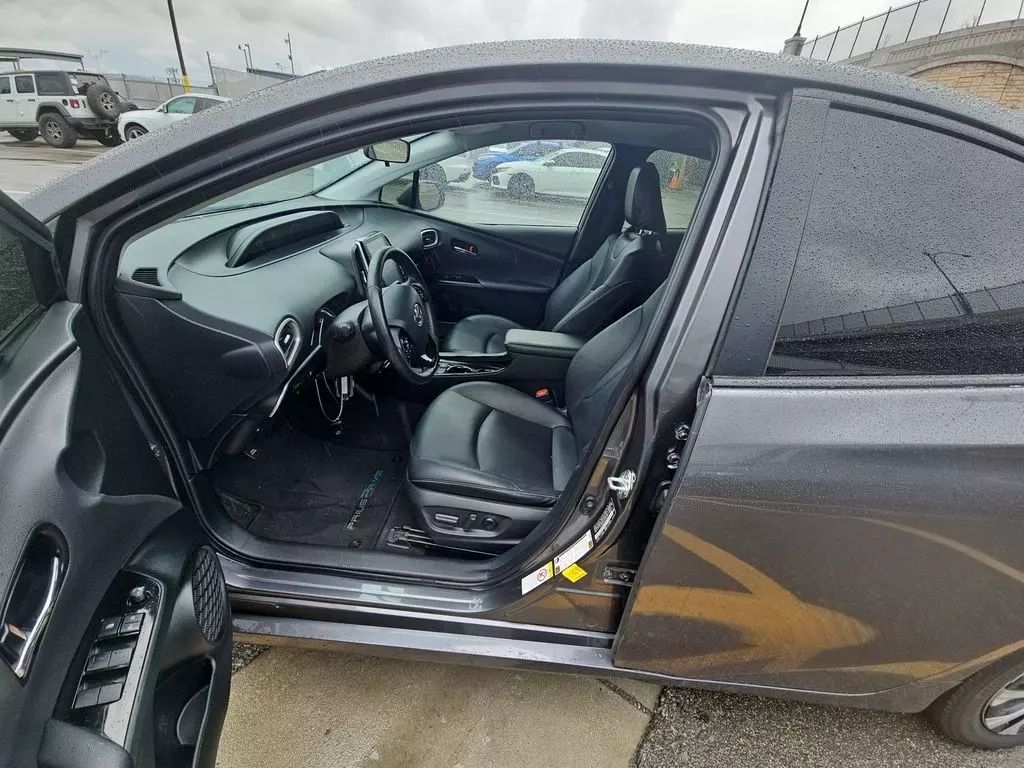 
								2020 TOYOTA PRIUS PRIME XLE 4D full									