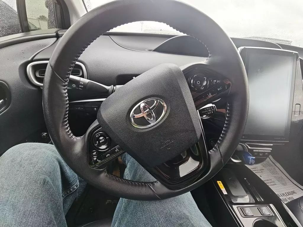 
								2020 TOYOTA PRIUS PRIME XLE 4D full									