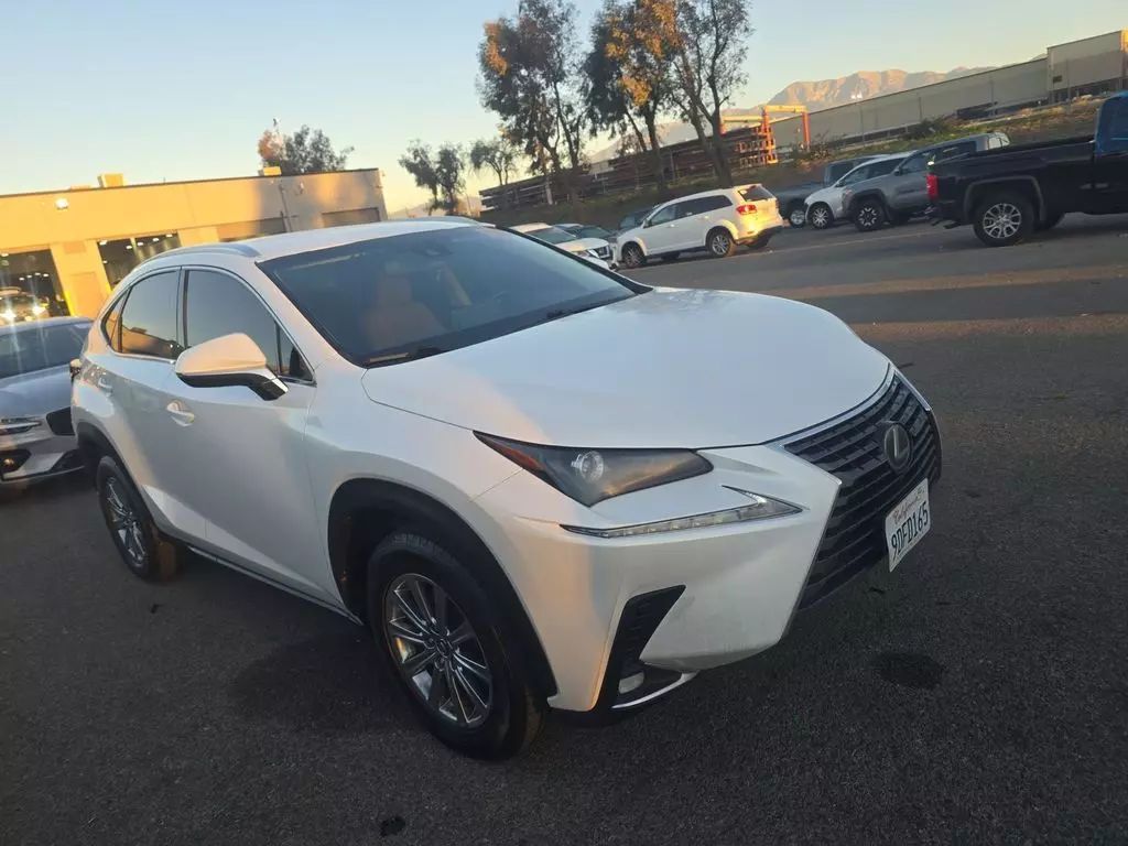 
								2020 LEXUS NX 300 LUXURY SPORT UTILITY 4D full									