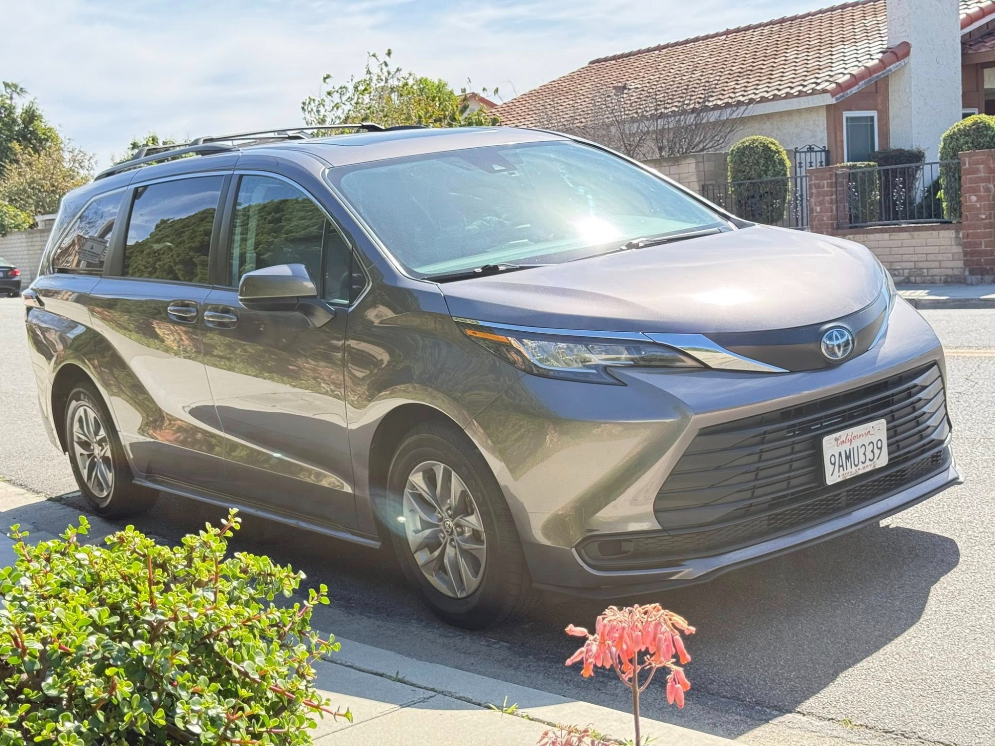 Used minivans for sale Orange County – Toyota Sienna